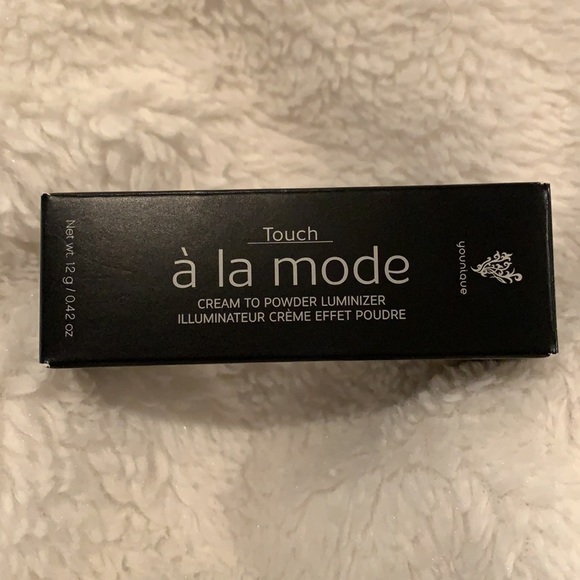 Younique Other - Younique Touch a la mode